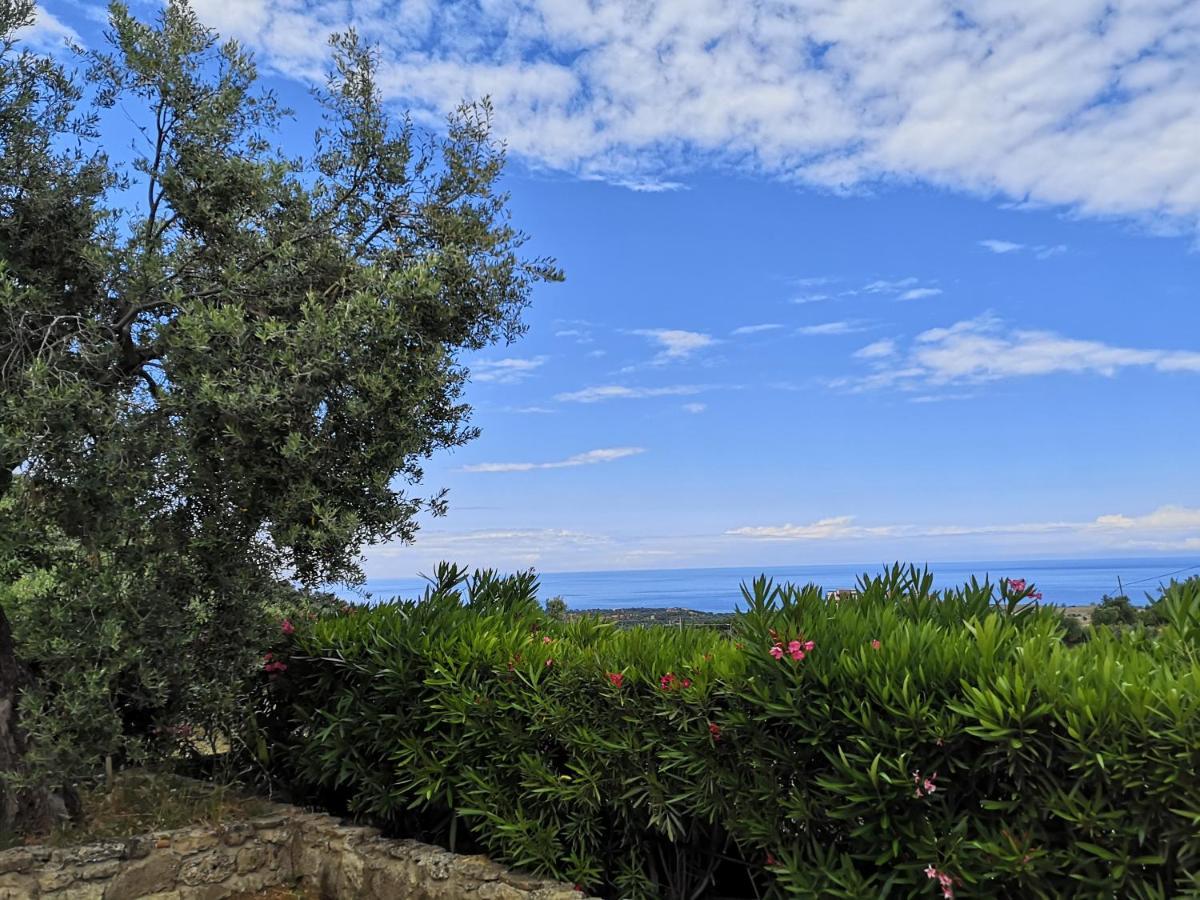 Agriturismo Catena Ciro Экстерьер фото
